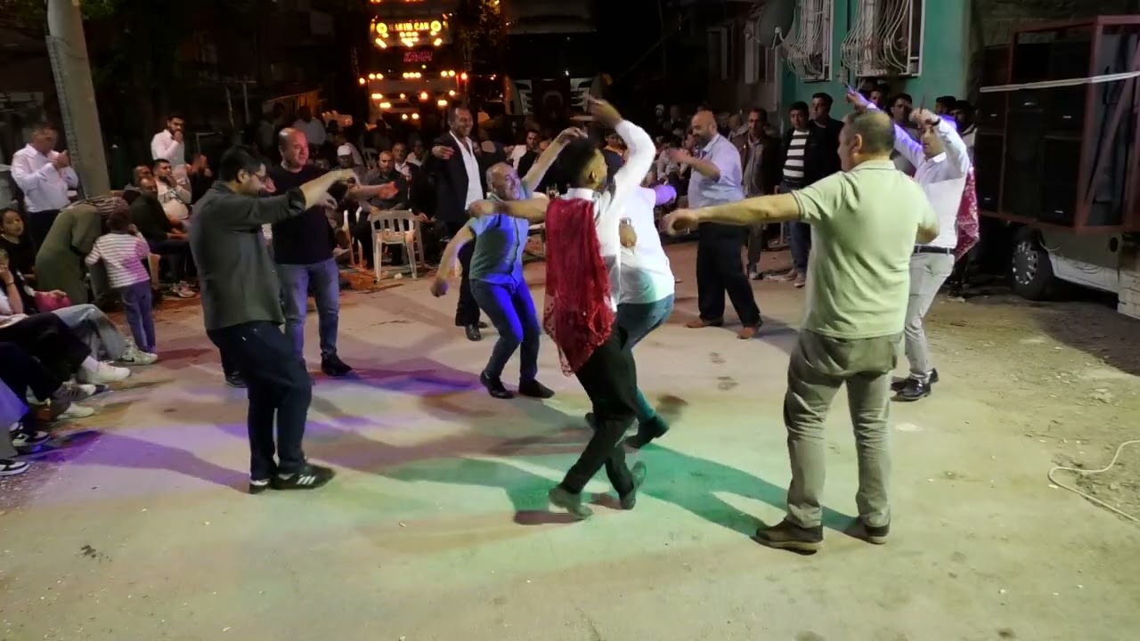 KÜTAHYA SOKAK DÜĞÜNLERİ MÜTHİŞ ÇİFTETELLİ OYNAYANLARA MAAŞALLAH