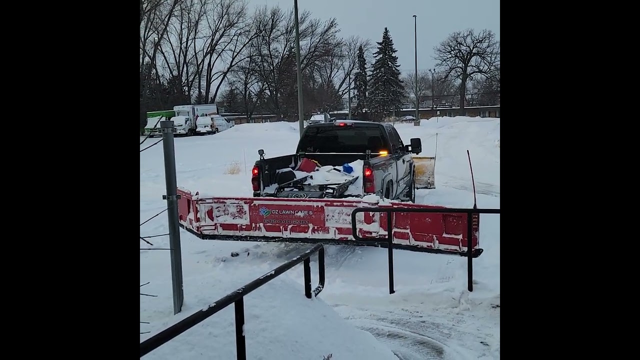 2005 chevy silverado 2500hd plowing with  rear plow