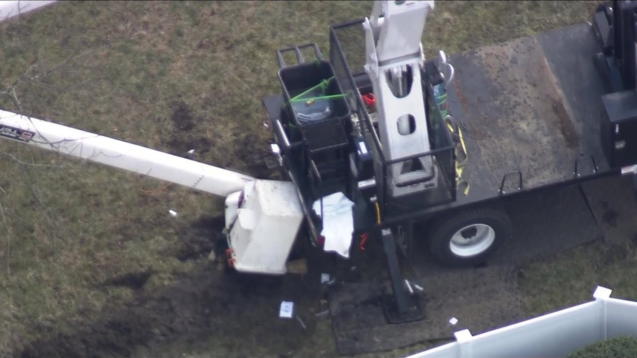 Mass. tree worker injured in bucket truck incident