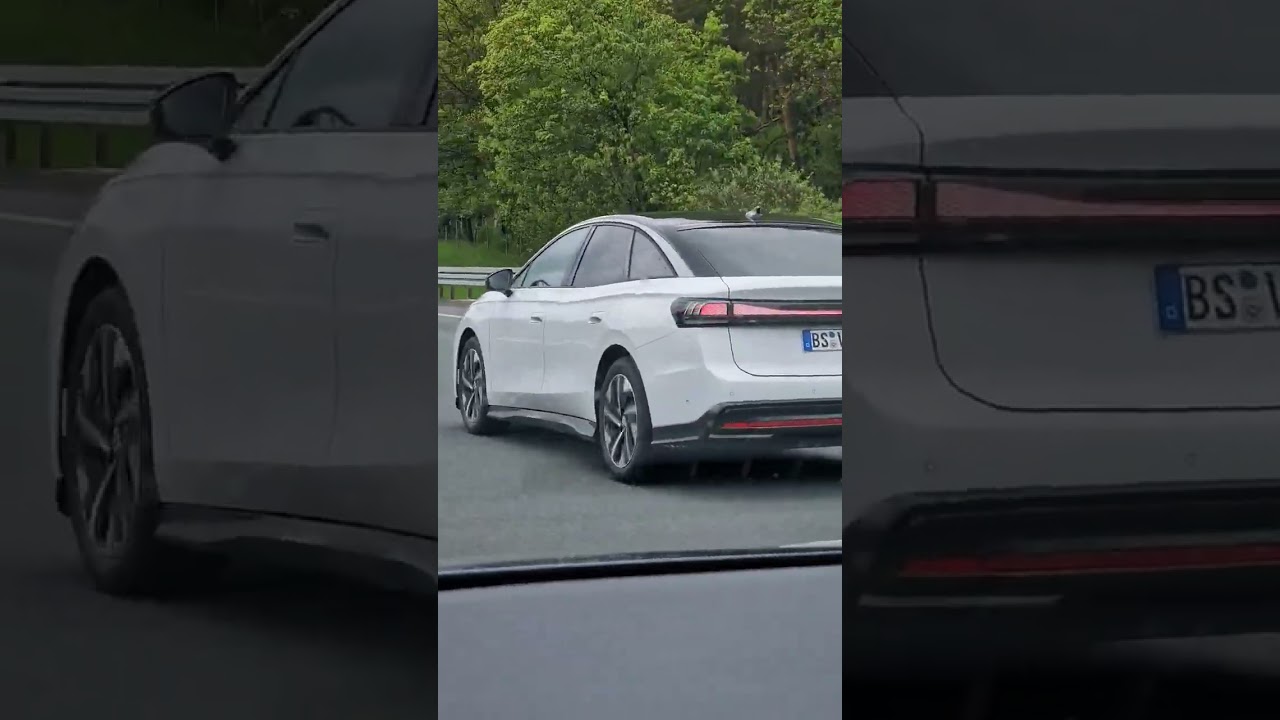 Just a Volkswagen ID.7 on the autobahn. The first one i see live and what a car it is!