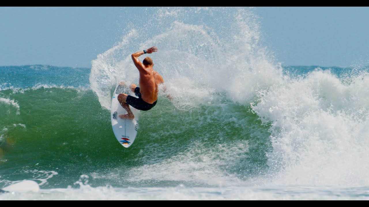 Mick Fanning at 120 frames per second | Dodging the Lineup