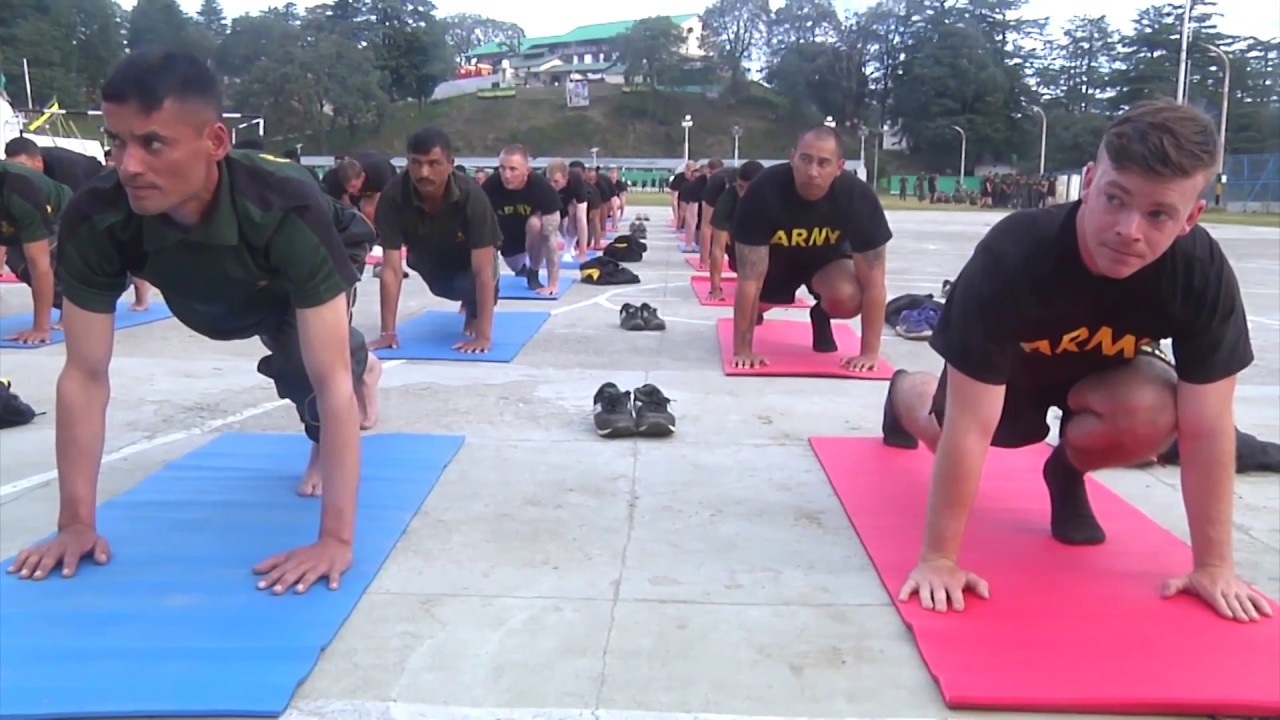 US Soldiers do Yoga with Indian army