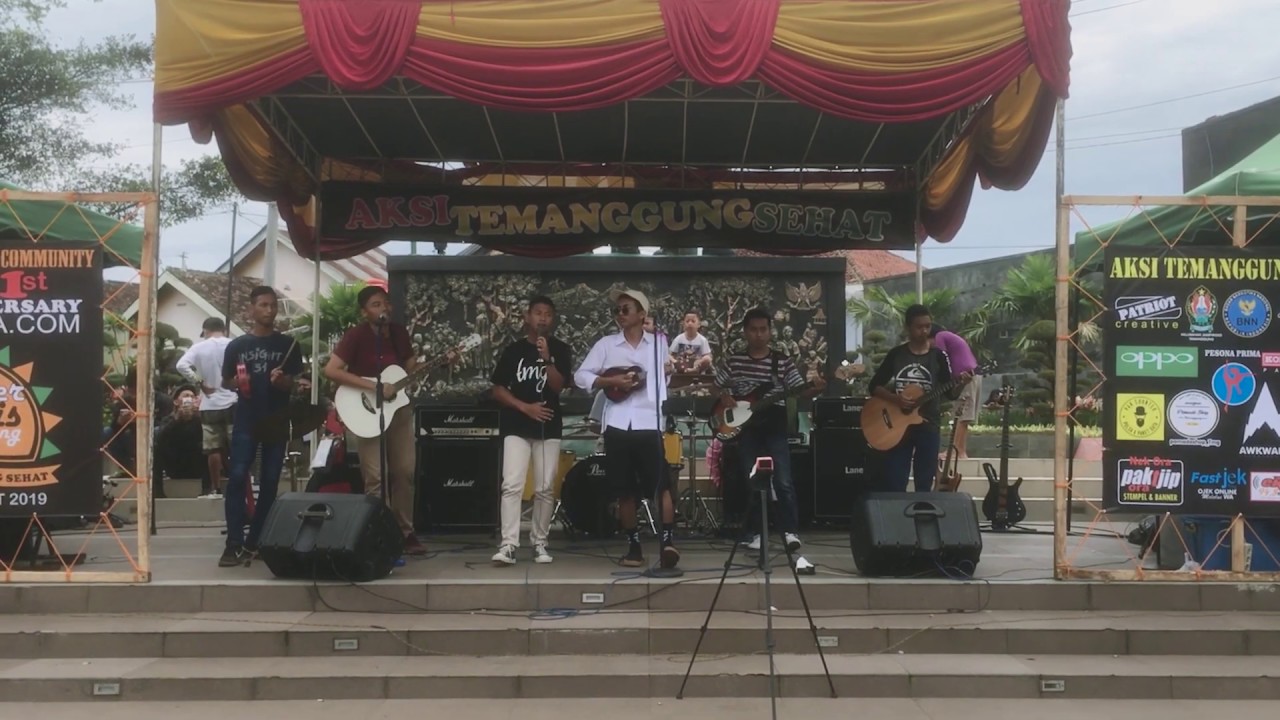 PENAK KONCO - GUYON WATON FEAT OM WAWES Live Cover by Tangi Gasek @Taman Pancasila