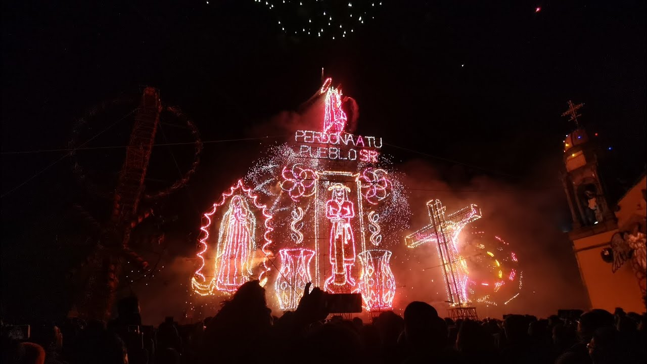 Magdalena petlacalco CDMX  Quema de castillo y piromusical /mayordomía del castillo de los jóvenes