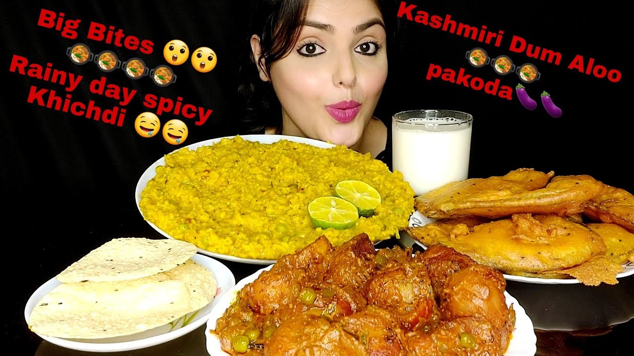 Eating Khichdi, Kashmiri Dum Aloo,🔥Brinjal Pakoda,🤤Papad, Food Eating Show,Mukbang Eating,Homemade 😋