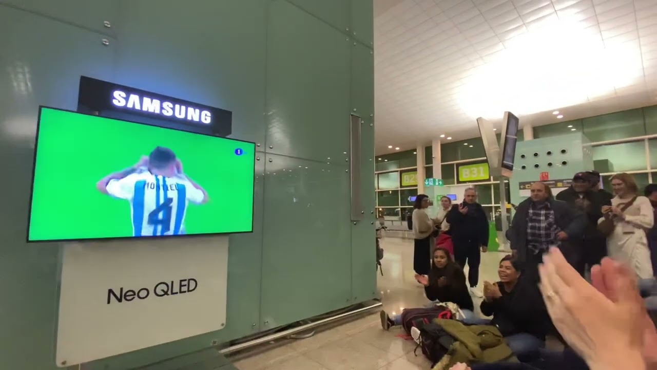 Barcelona airport reaction to Argentina winning the world cup 2022