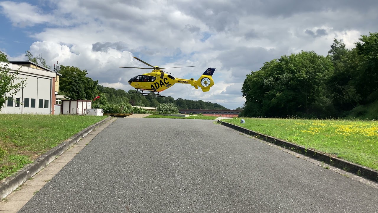 Landung Christoph 19 am LRZ Uelzen [EC135 P2] [29.7.2021] [D-HBLN]