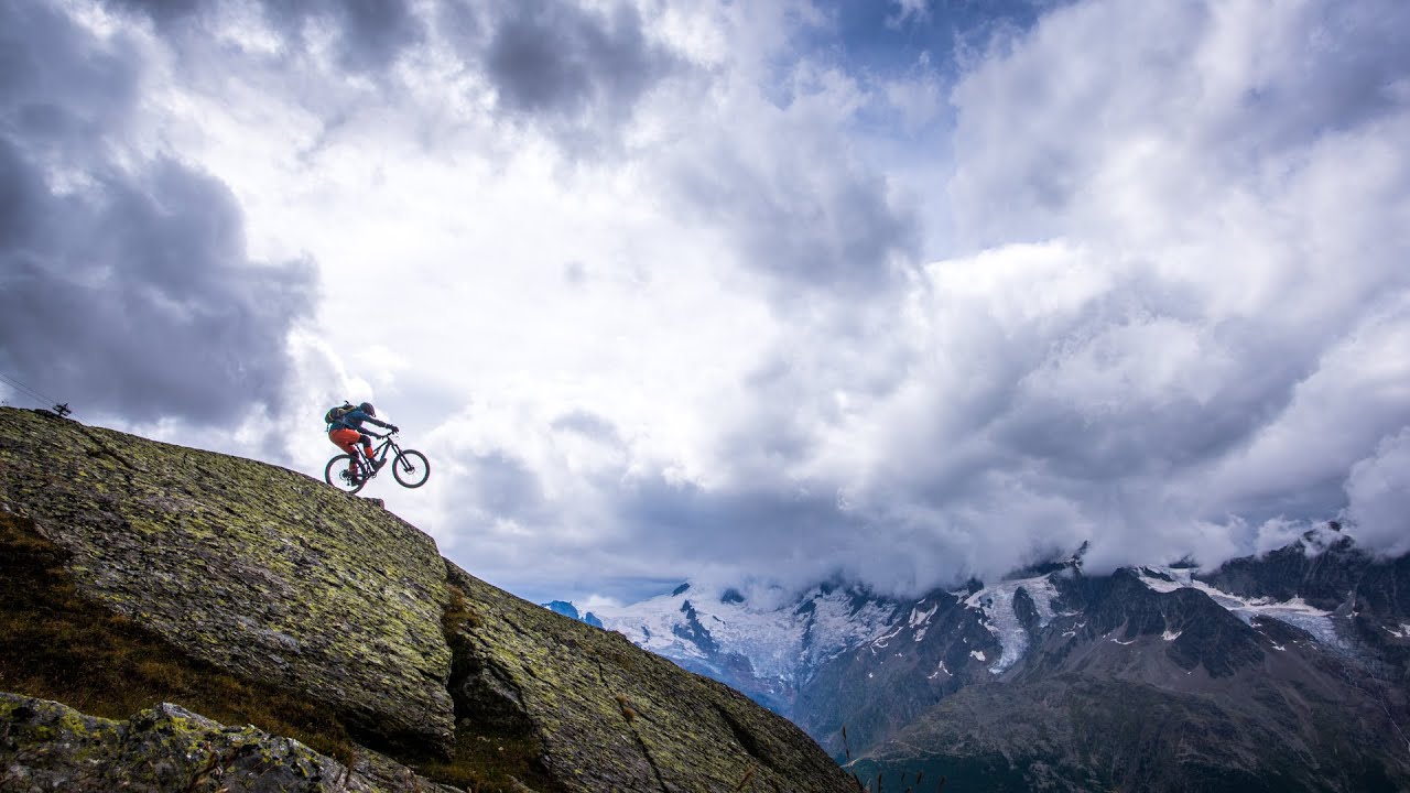 Trailbiking in Saastal Switzerland