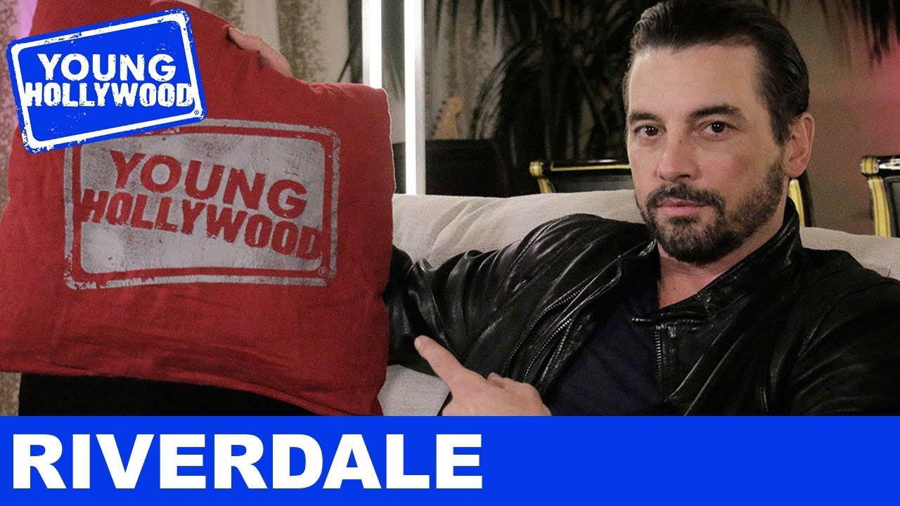 Riverdale's Skeet Ulrich: Is FP Jones Team Bughead?!