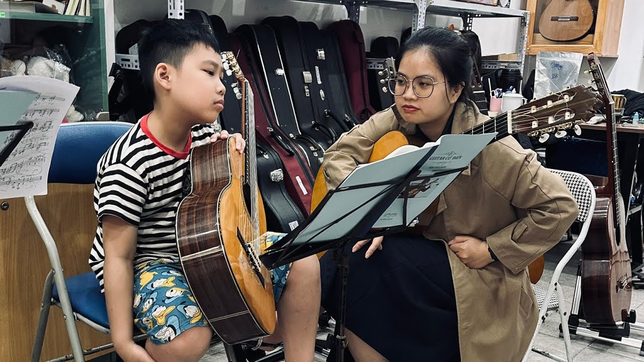 So sánh 4 Guitar: Saers S5, Yamaha CG182, Matsuoka m100, Martinez MM6