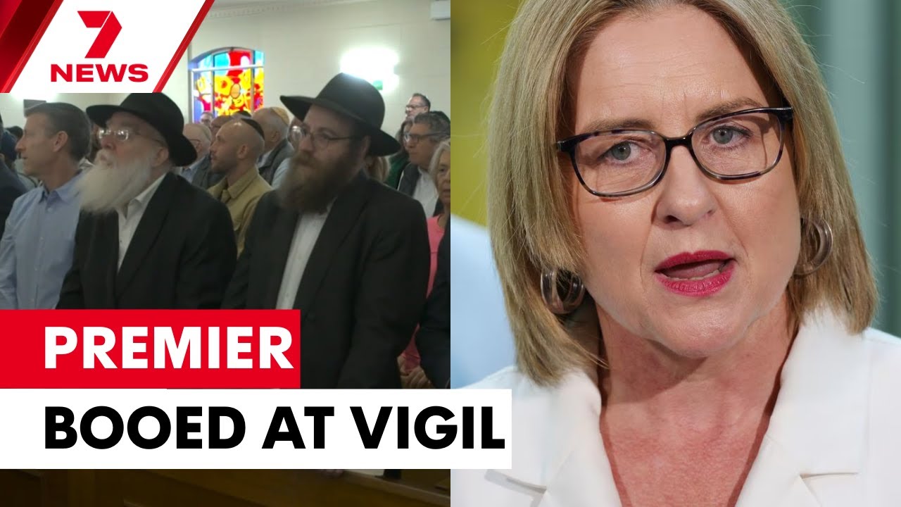Premier Jacinta Allan booed at Bondi attack vigil | 7NEWS