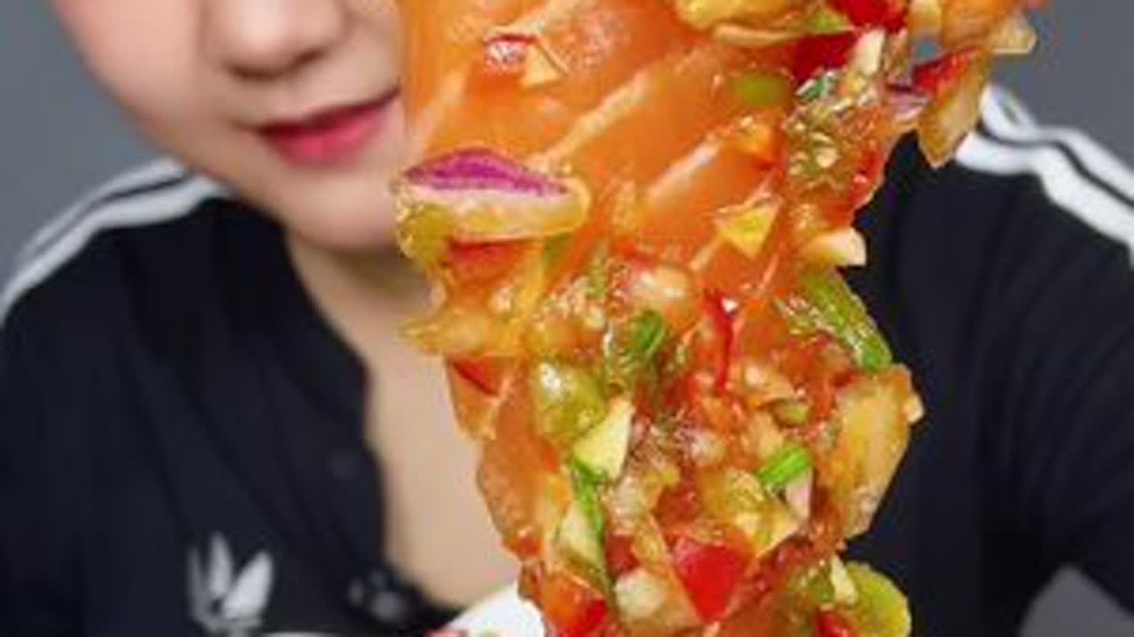这三文鱼品质很稳定，正宗挪威三文鱼，性价比很高，爱吃三文鱼的朋友可以放心入#三文鱼 #挪威三文鱼 #三文鱼刺身