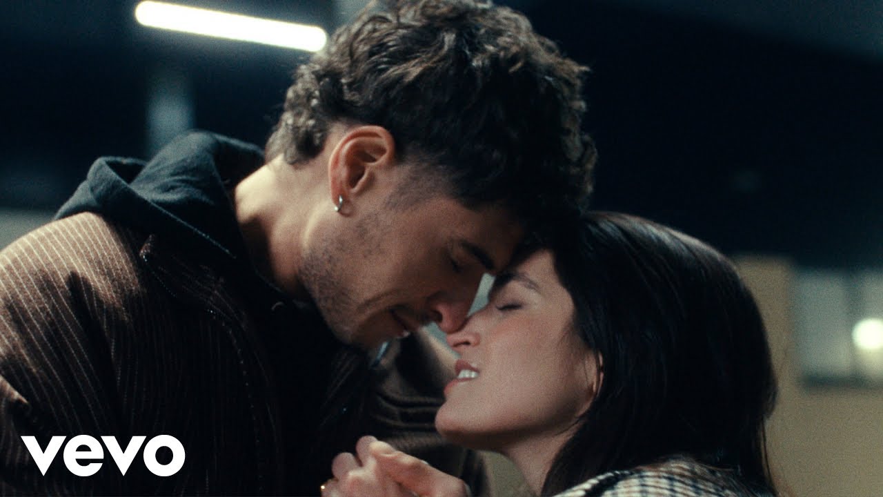 Eugenio In Via Di Gioia - Facciamo a metà (Video Ufficiale)