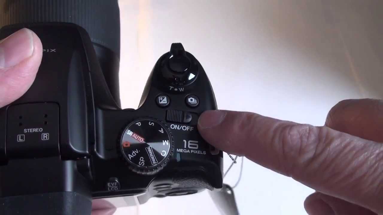 Fujifilm Finepix S8300 unboxing