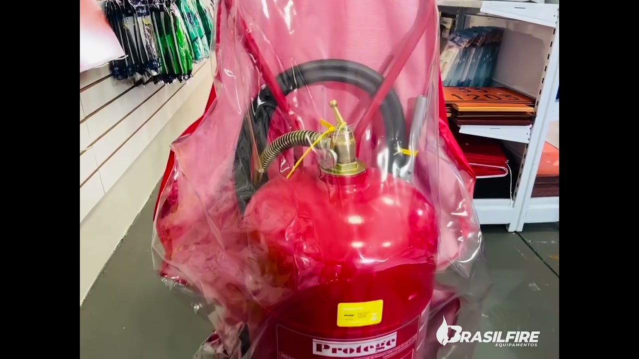 Capa Protetora Para Extintor Sobre Rodas Carreta PQS 50kg 2