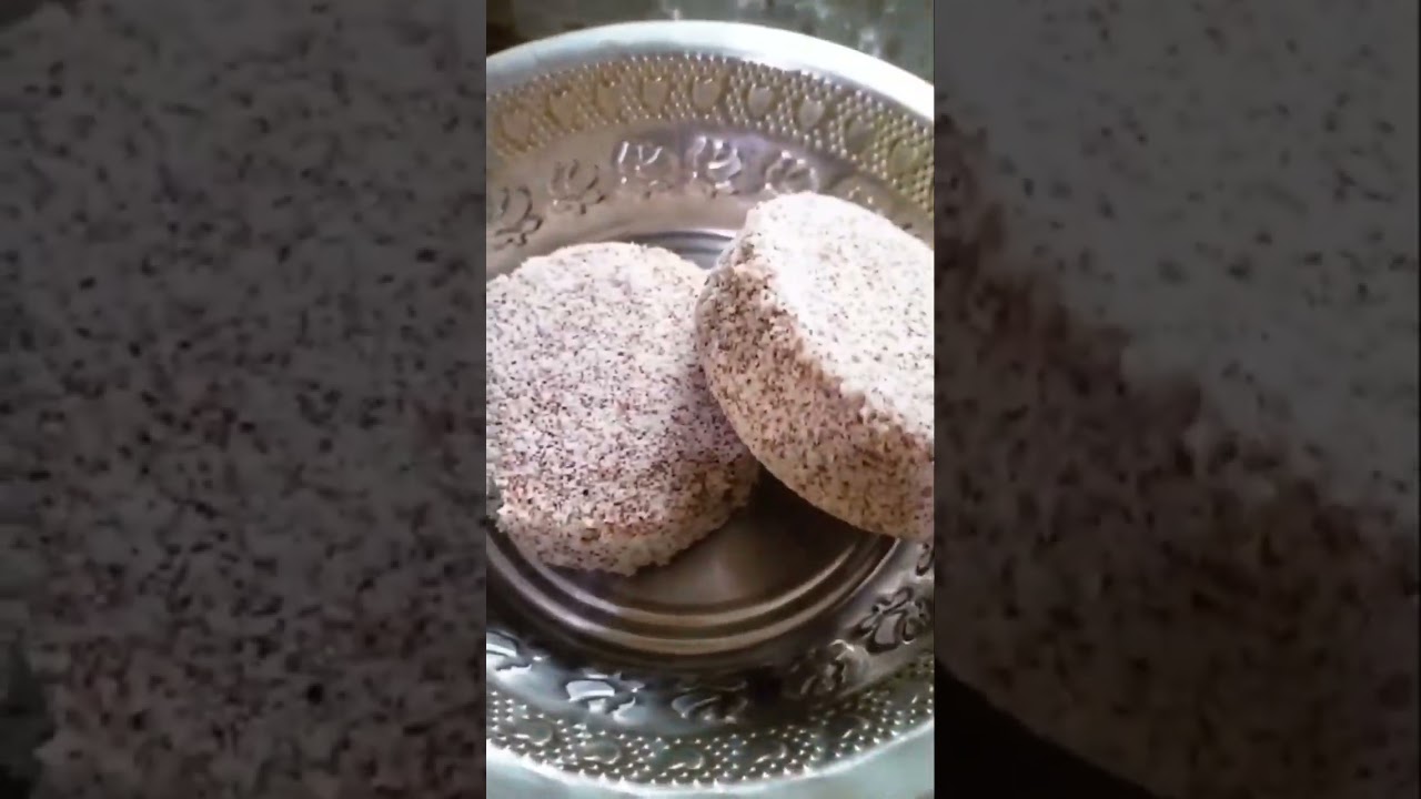 ragi idly with chutney 
