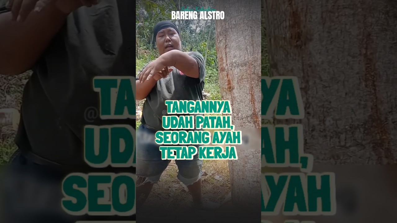 Walaupun tangannya udah patah, seorang ayah tetap kerja angkut balok kayu.
