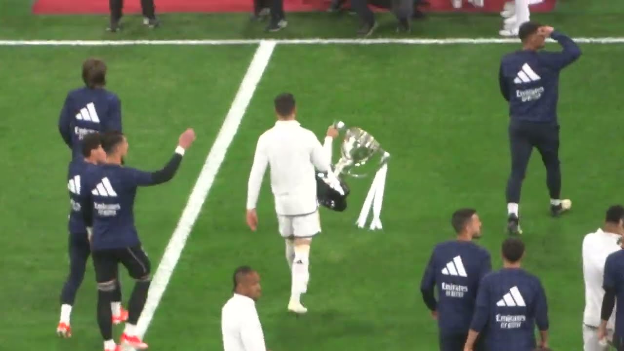 Real Madrid - Alavés: pasillo al campeón (temporada 2023-24)