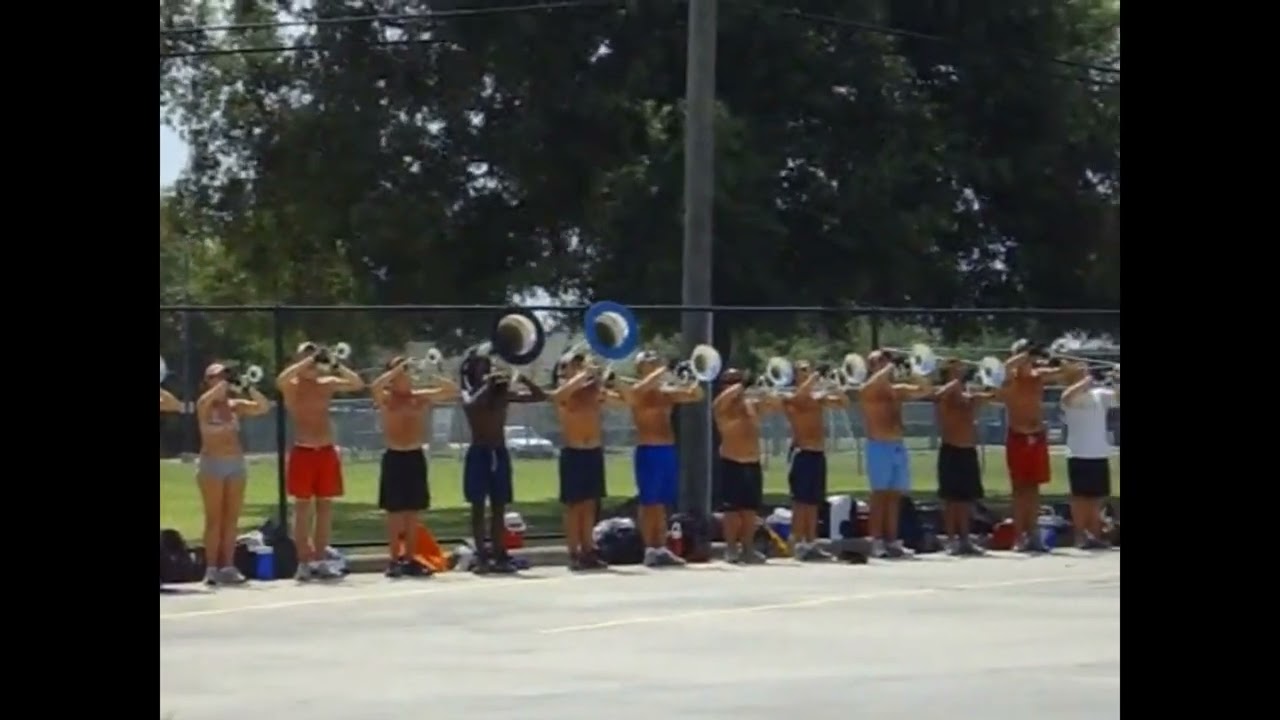 Bluecoats 2009 Hornline: A World Without Pants