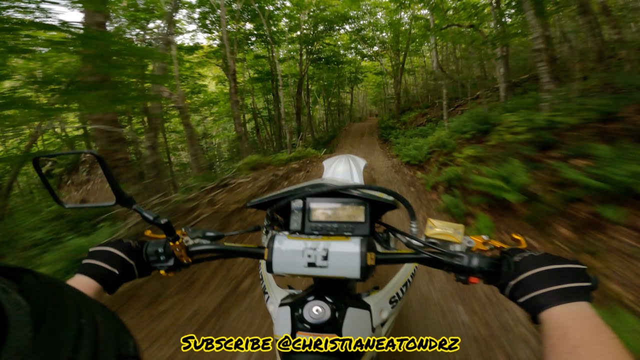 SUZUKI DRZ400 Trail Riding