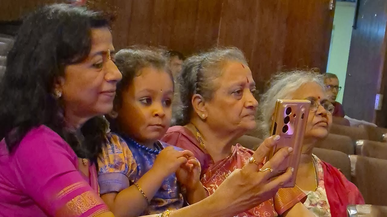 Mahaganapathim | ಮಹಾಗಣಪತಿಂ | Revathi Kamath veena program | Athreya Sisters | Ravindra kalakshetra 