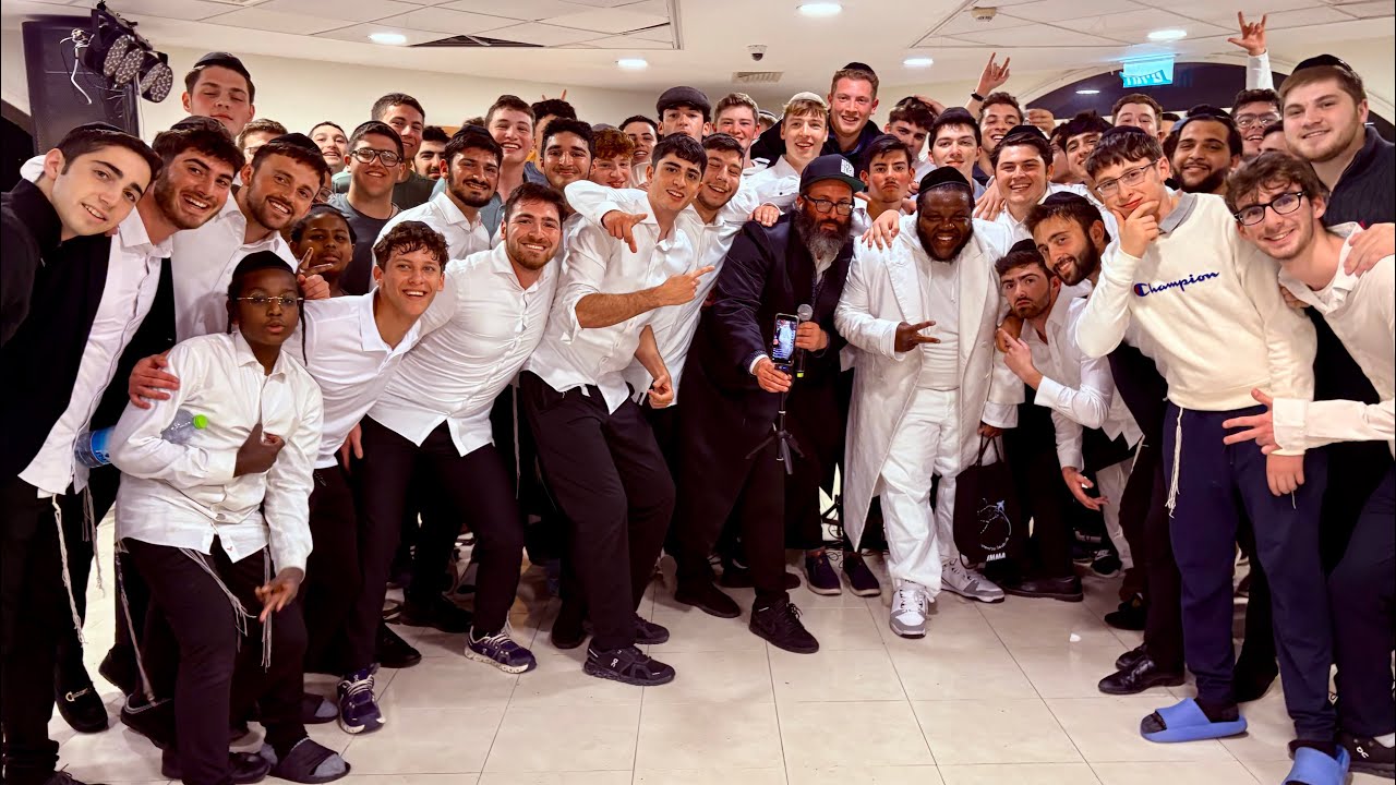 Nissim Black Concert live in Yeshivat Reishit after an Awesome Yearly Family Shabbaton Parshat Yitro