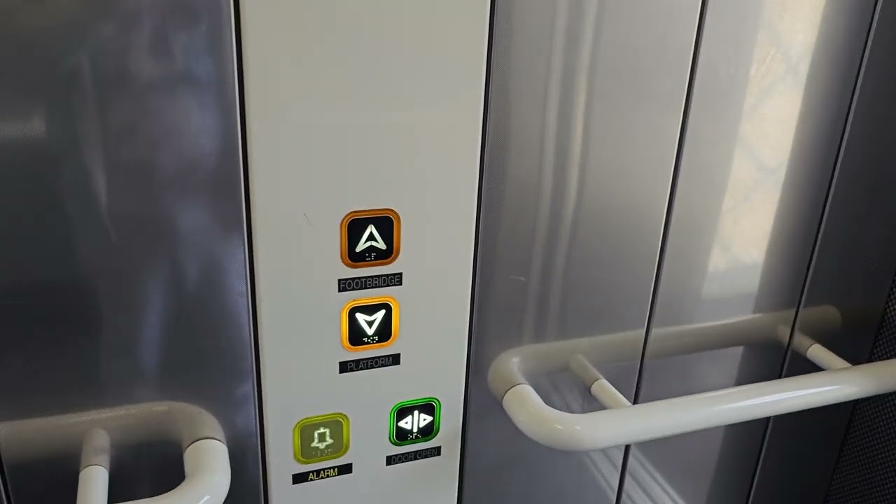 ELC Lift @ Spalding Platform 1