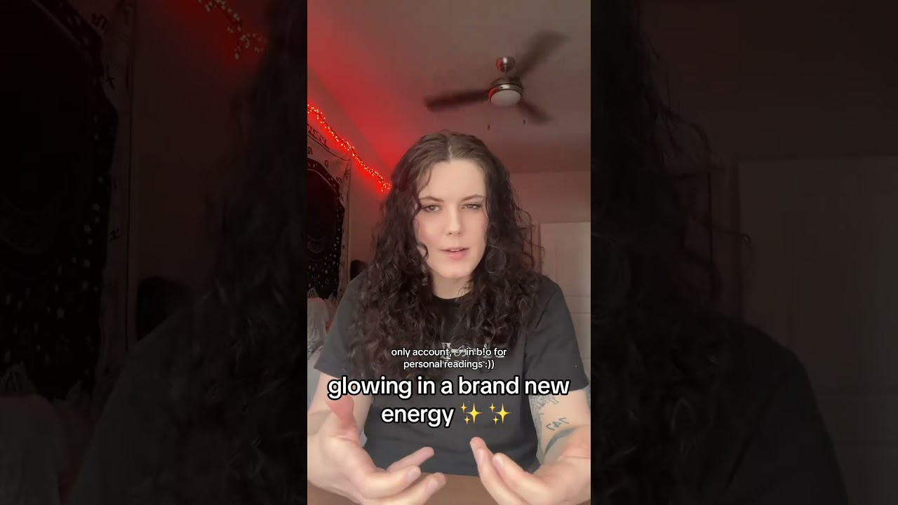 Glowing in a brand new energy - 747 Collective