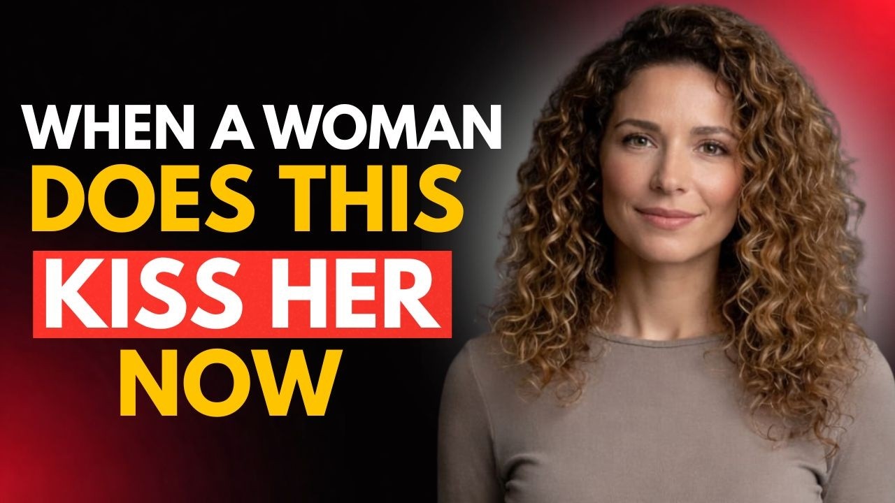 Look at her hands: If she does this, she's waiting for your kiss | Signs of female attraction