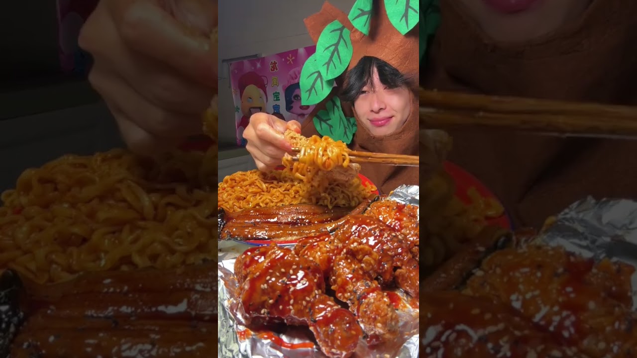 Watch the big tree immerse itself in eating fried chicken legs and eel turkey noodles! 