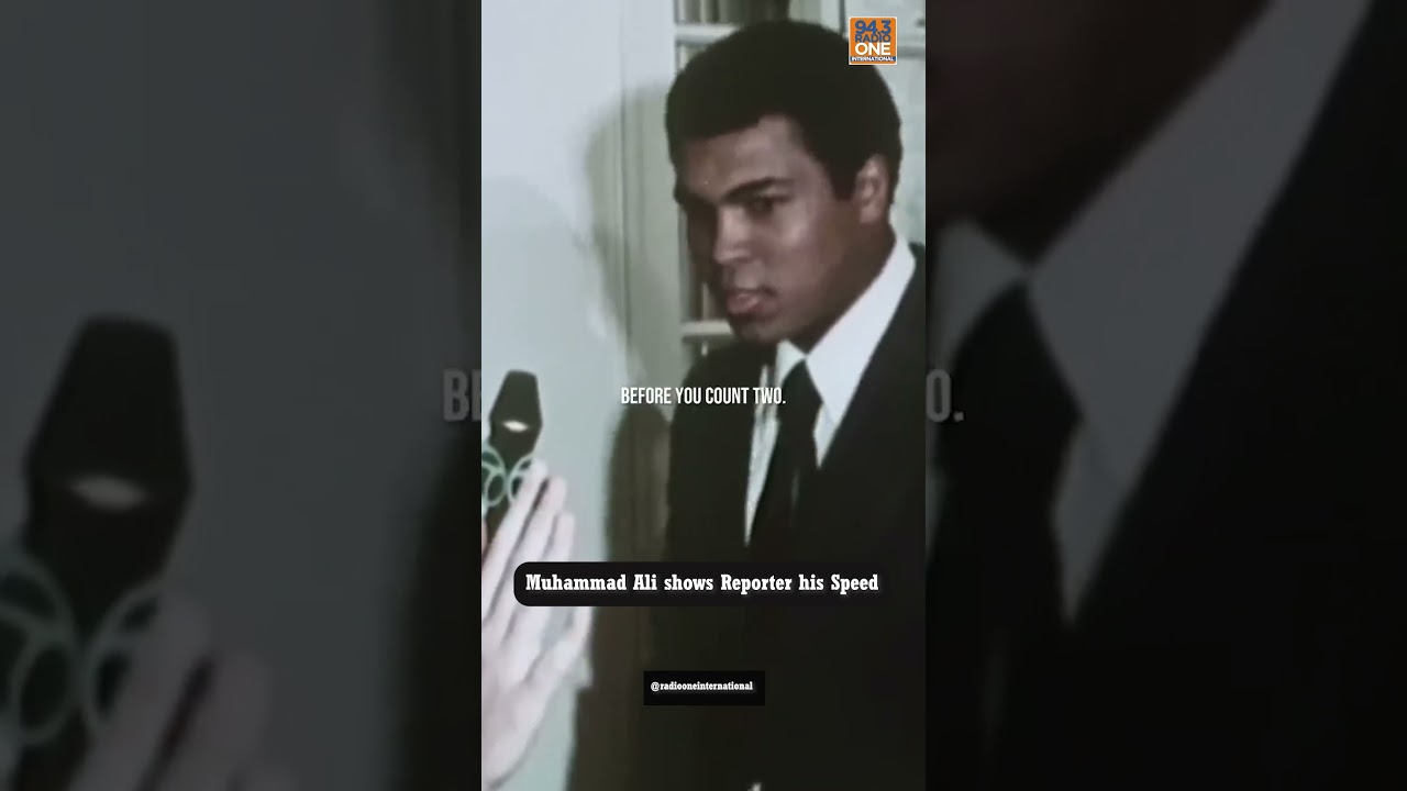 Muhammad Ali shows Reporter his Speed 🐐
