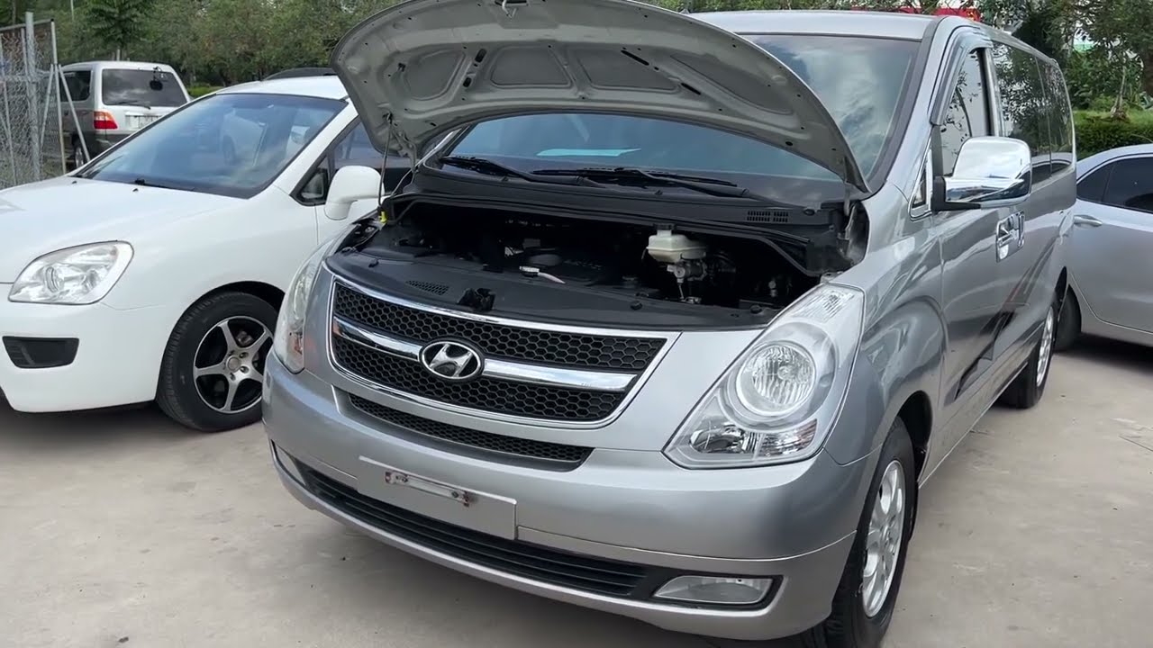Hyundai Starex 2013 2.5L máy dầu, 9 chỗ, số sàn 1 chủ siêu đẹp. Giá Starex 2013 số sàn bao nhiêu?