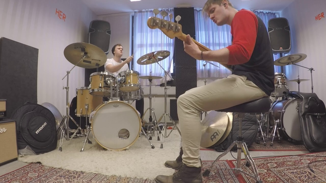 schizophrenic by Oz Noy, Performed by Simen B&oslash;rven (Bass) and Marius Hansen (Drums)