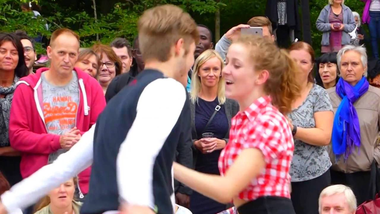 Sommerdans i Fælledparken. Jitterbug. Video: Ole Olsen. 2016.