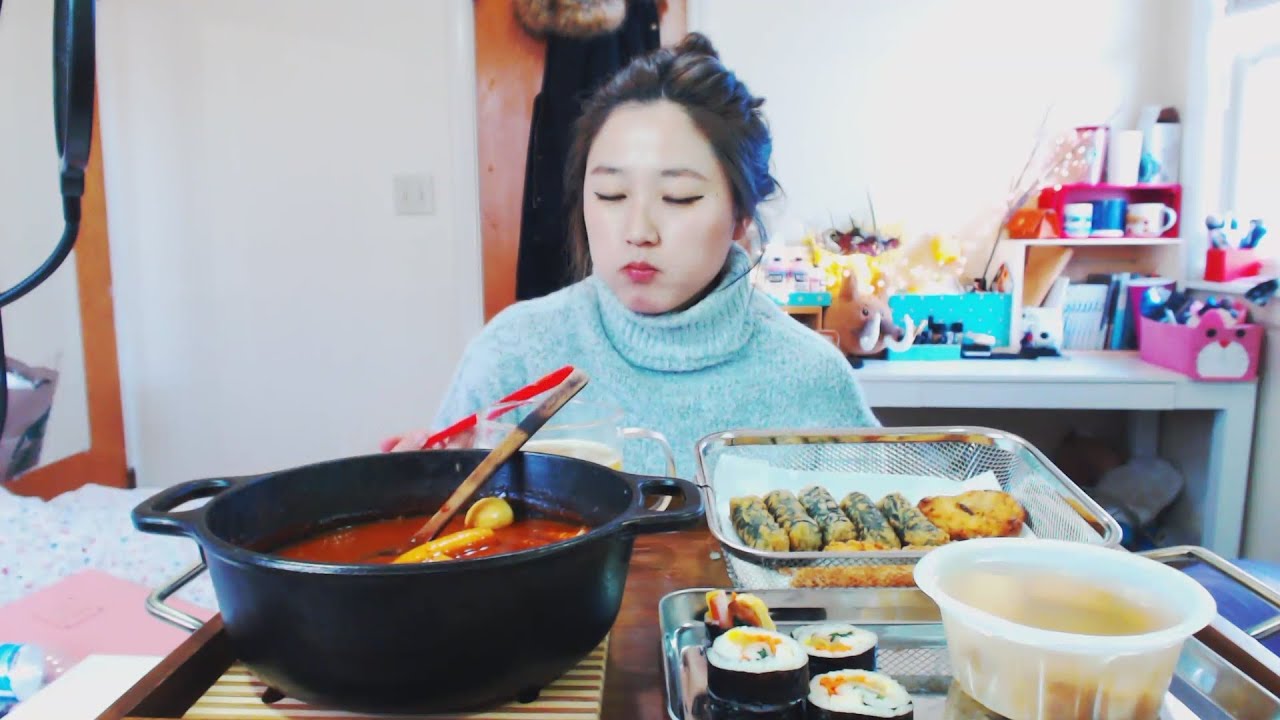 How to make basic Korean spicy rice cake