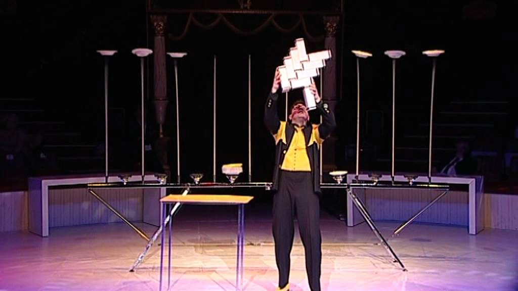 Plate Spinning Act Cirque D'Hiver Bouglione 2012 Paris David Burlet Plate Spinner