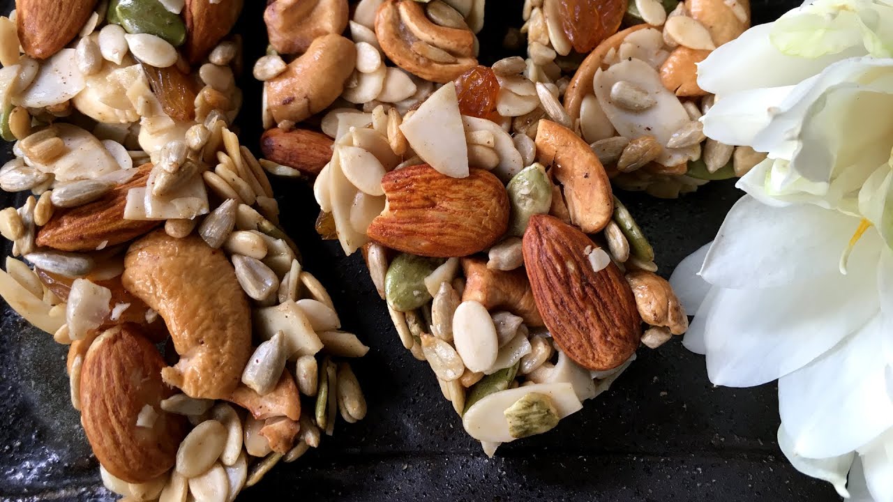 Công thức và các làm bánh Keto ngũ cốc hạt