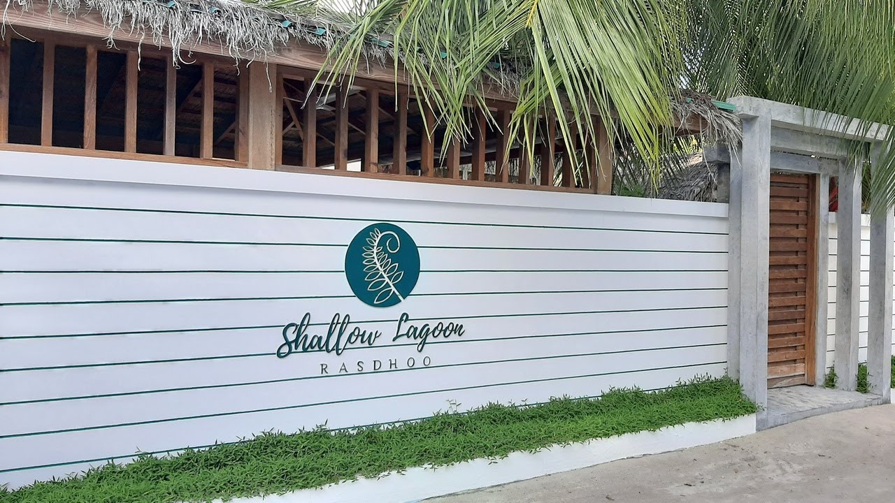 Shallow Lagoon Rasdhoo