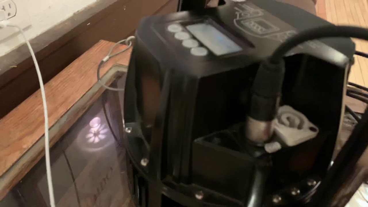 Releasing stuck DMX cable