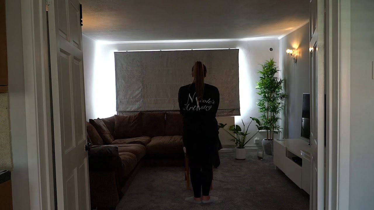 Tendu Ballet Bar to Ariana Grande