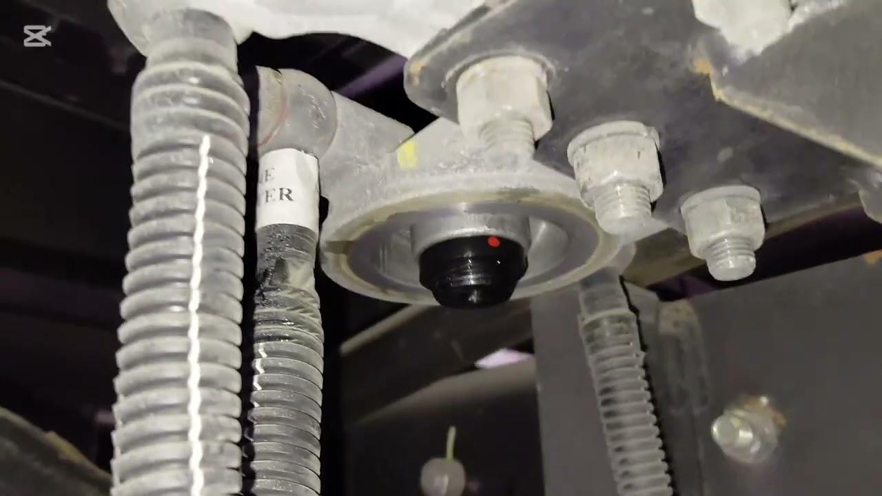 || HOW TO CHANGE || ASHOK LEYLAND FALCON BUS | 🚌 | DIESEL EN || 2023 || DIESEL || FUEL || FILTER ///
