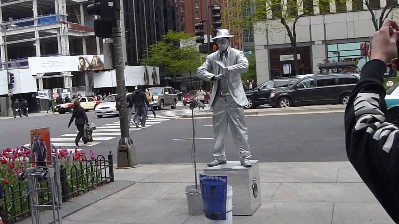 Tin Man Street Performer in Chicago
