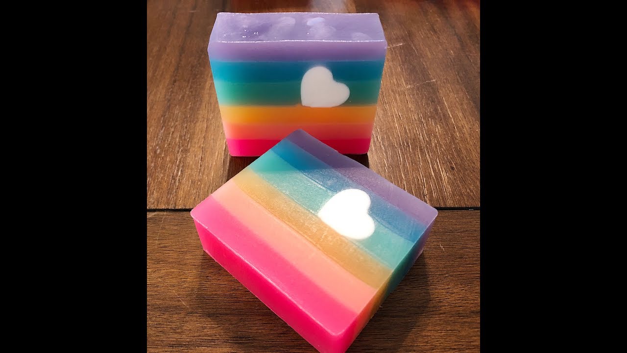 How to Make a Six Layer Soap With an Embed