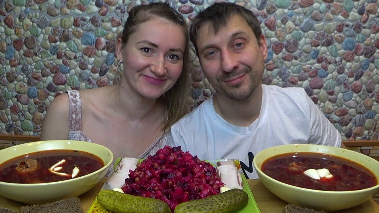 МУКБАНГ ДОМАШНИЙ БОРЩ С ЧЕСНОКОМ И САЛОМ | MUKBANG HOMEMADE BORSCHT WITH GARLIC AND LARD #мукбанг