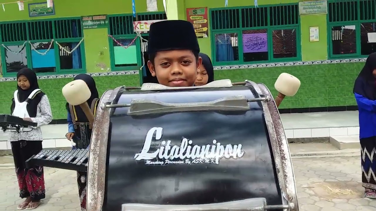 Drumband MI Mafatihul Huda Dukuhrantam