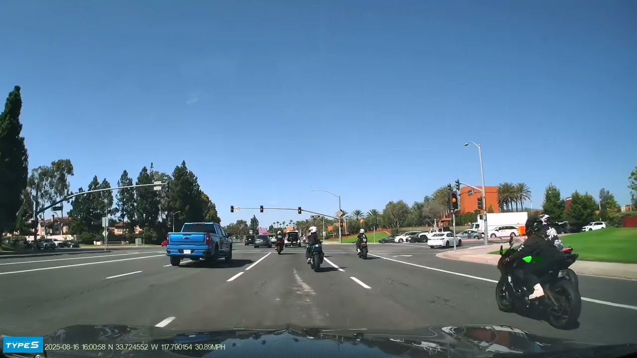 TYPE S T402 4K Dual View Dashcam - Actual Dash Cam Footage. But did you See that Wheelie?