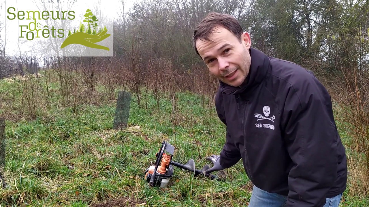 Semeurs de Forêts à Juvignies, test de la tarière sur terre lourde et argileuse