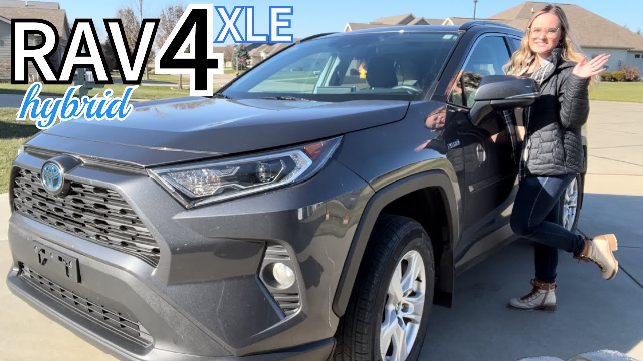 2020 RAV4 HYBRID XLE: car tour & what’s in my car