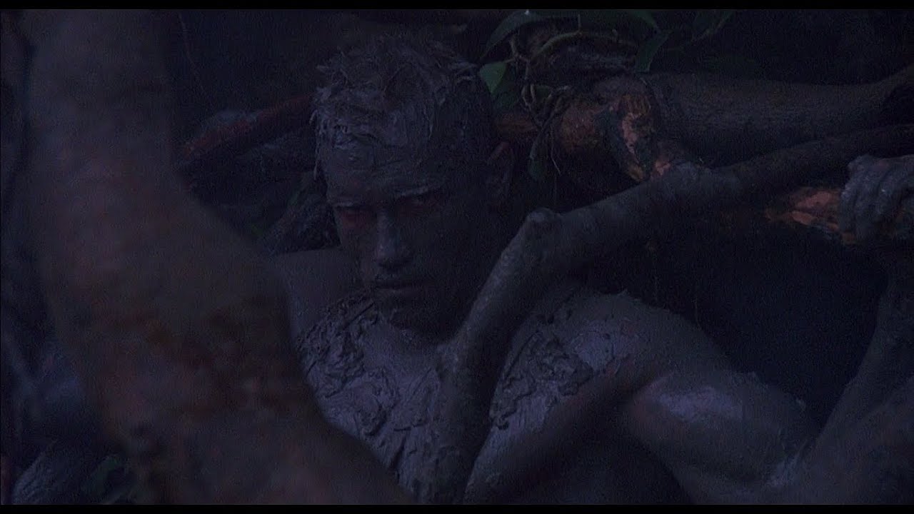Хищник (1987) &mdash; Маскировка в грязи &mdash; Сцена из фильма 6/11
