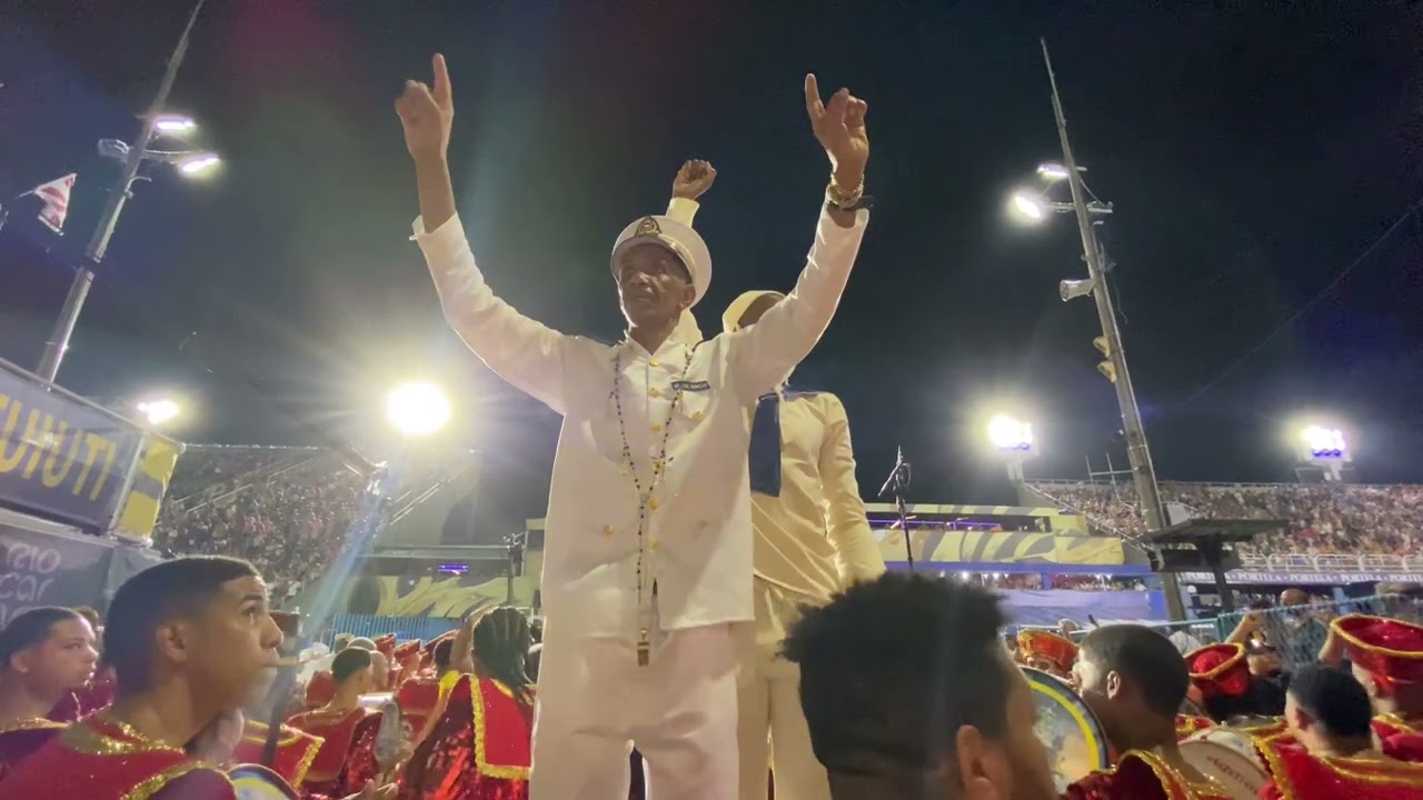 Agradecimento do Mestre Marcão no meio da sua bateria - Super Som Desfile Oficial 2024 💙💛✨